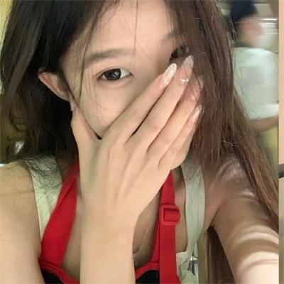 海棠经雨胭脂透